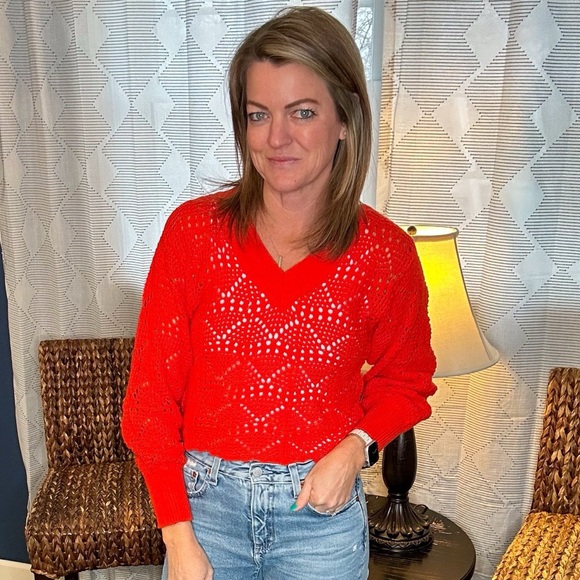 525 crochet sweater - Picture 1 of 2